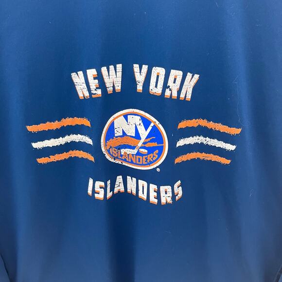 Calhoun Men’s MD New York Islanders Distressed Lines Long Sleeve Rashguard Shirt - Picture 2 of 4